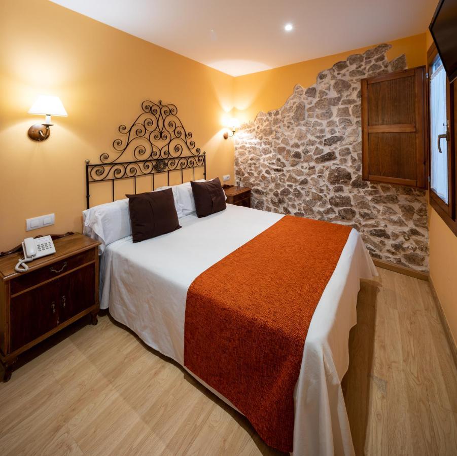Hotel Ripoll Sant Hilari Sacalm Kültér fotó