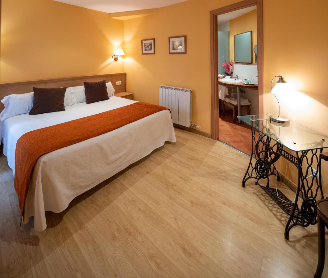 Hotel Ripoll Sant Hilari Sacalm Kültér fotó