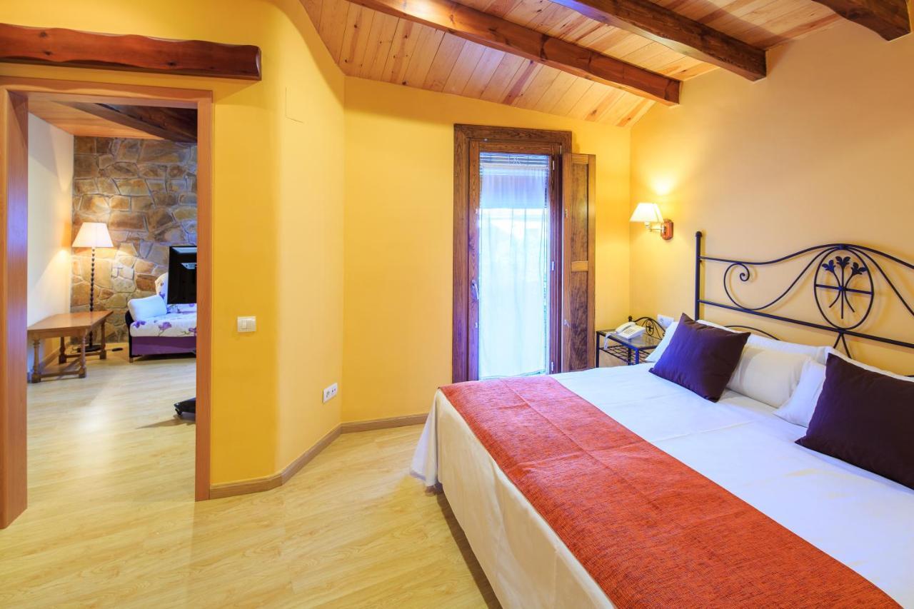 Hotel Ripoll Sant Hilari Sacalm Kültér fotó