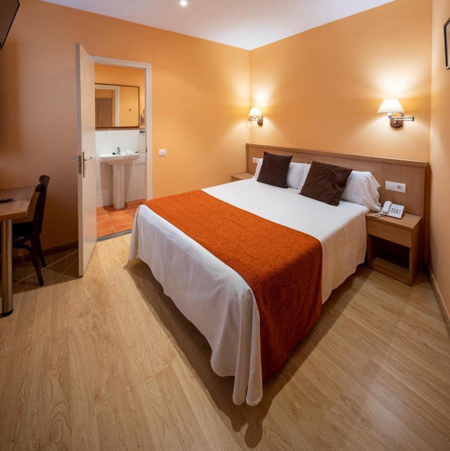 Hotel Ripoll Sant Hilari Sacalm Kültér fotó
